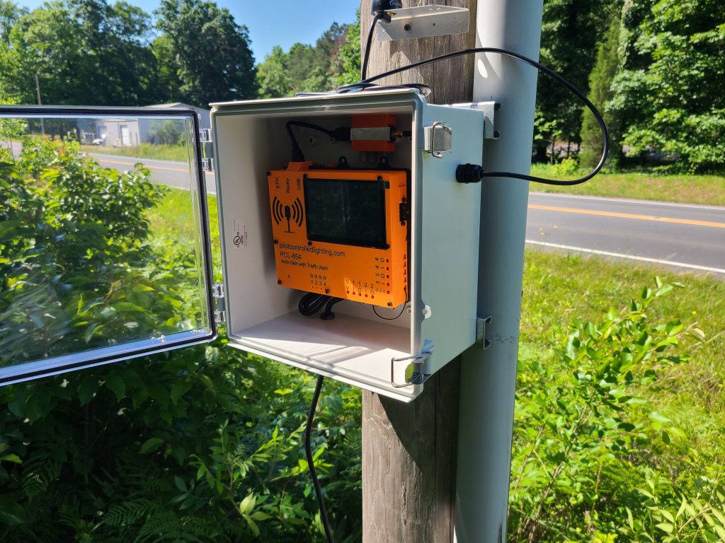 PAPI - Precision Approach Path Indicator - Pilot Controlled Lighting System